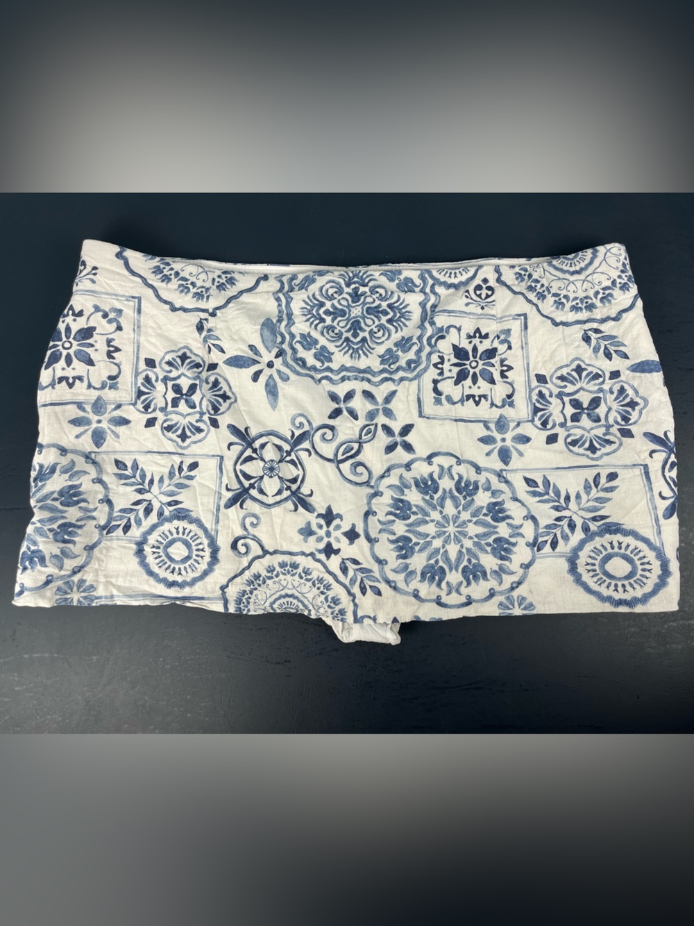 Abercrombie linen coastal chic tile pattern skort